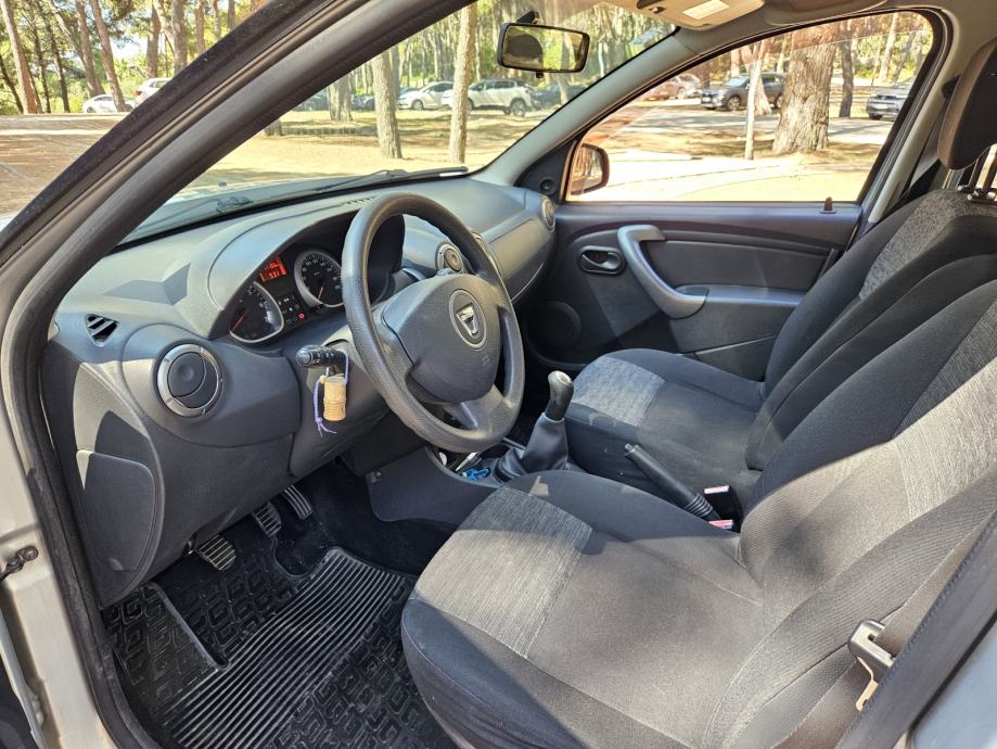 Dacia Duster 1,6 16V, fotografija 15