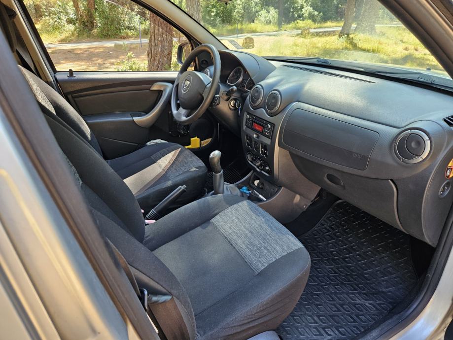 Dacia Duster 1,6 16V, fotografija 17