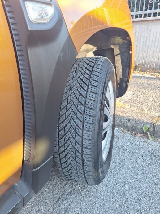 Dacia Duster 1,6 sce, fotografija 7
