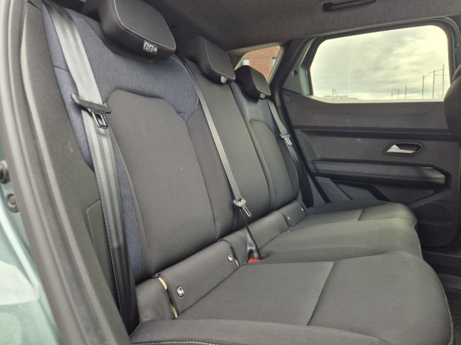 Dacia Duster Journey 1,2 TCe 130 4x4, fotografija 12