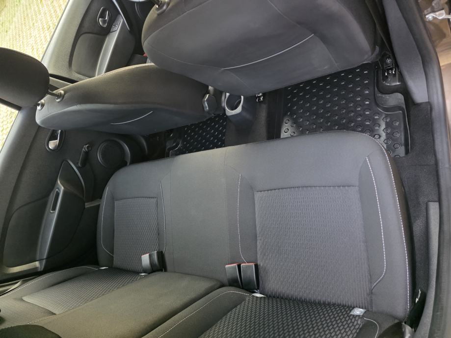 Dacia Logan 0.9 TCe 90 LPG – 2017. – 75.000 KM – 1. VLASNIK, fotografija 9