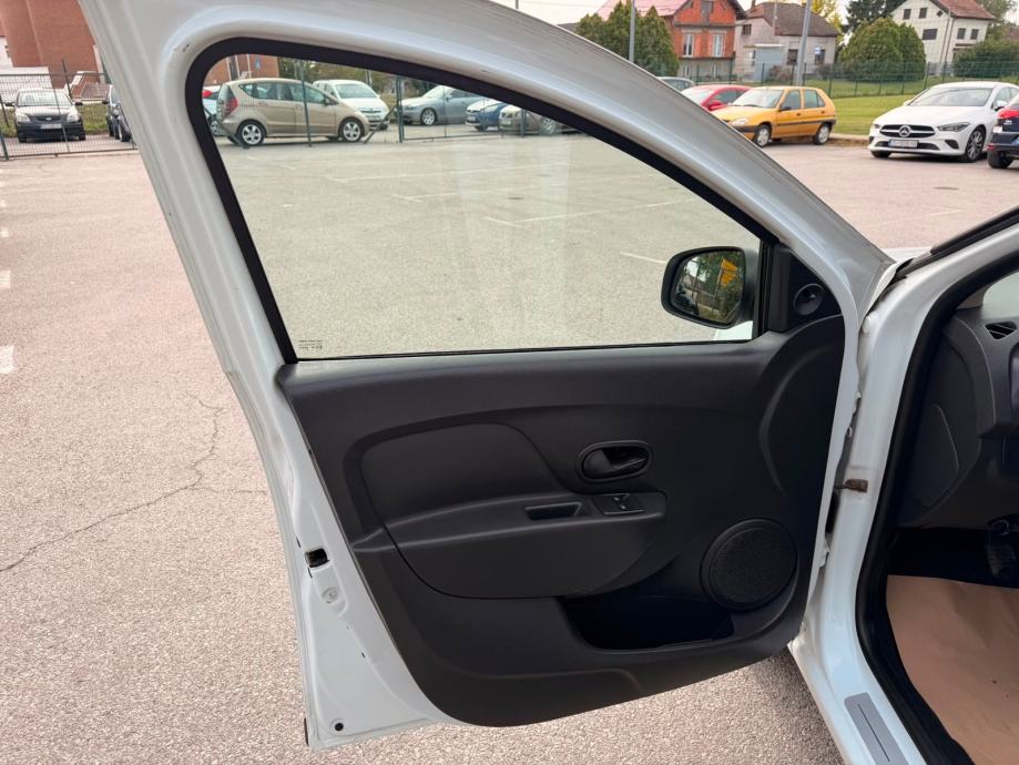 Dacia Logan 0.9 TCE LPG AUTO DOBAR MOGUCA ZAMJENA ODLICAN ZA SAXI, fotografija 19