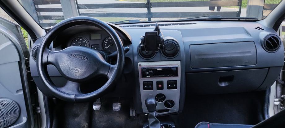 Dacia Logan 1,4 MPI, fotografija 5