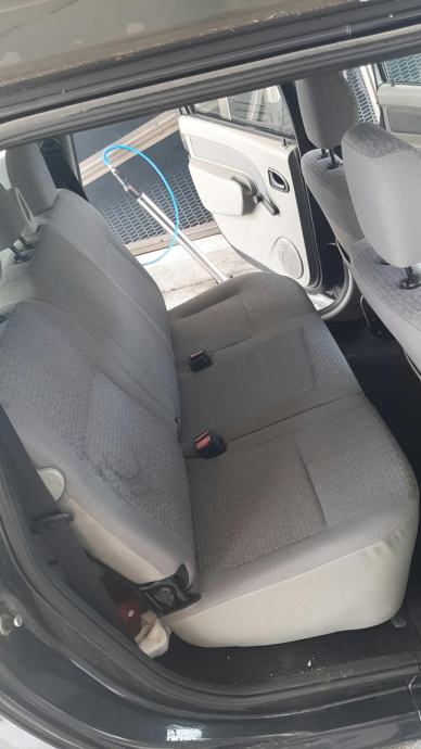 Dacia Logan 1,6 16V-reg.1 god.,157000km, fotografija 12
