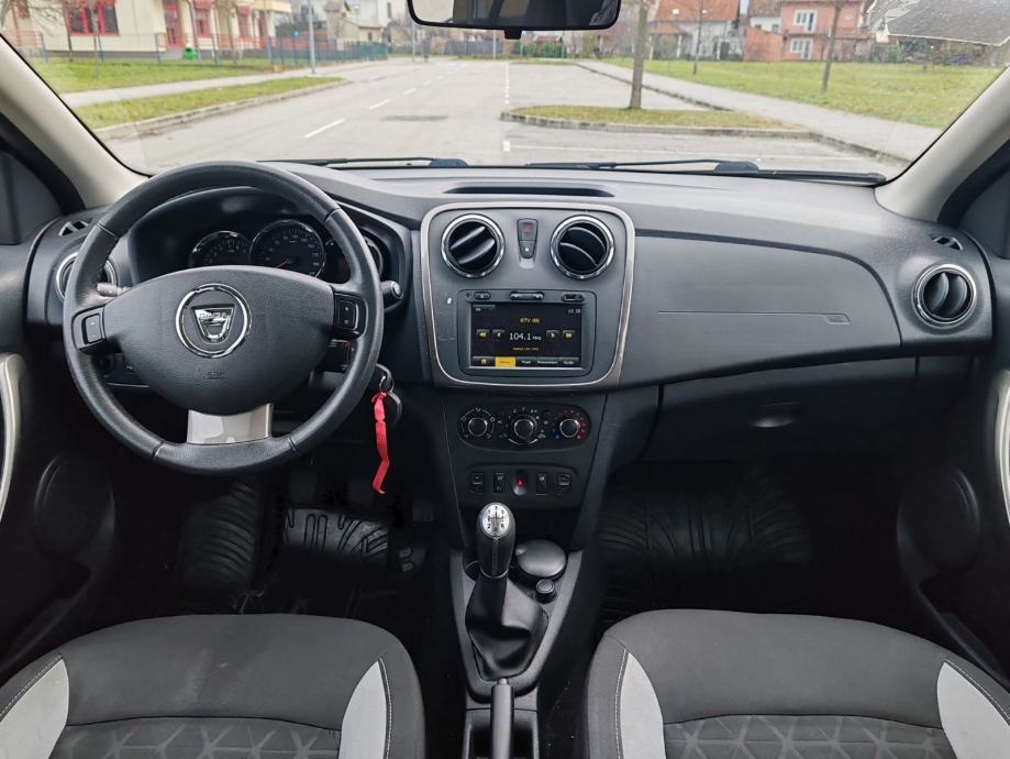 Dacia Sandero 0,9 TCe 90 2014 god,99000 km,kartice, fotografija 11