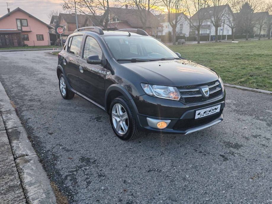 Dacia Sandero 0,9 TCe 90 2014 god,99000 km,kartice, fotografija 3