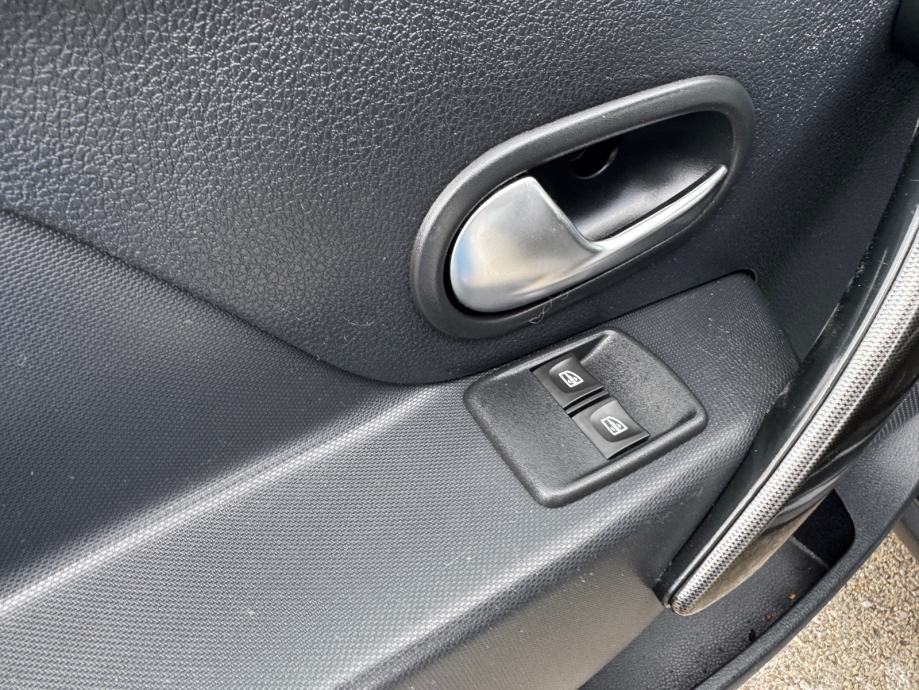 Dacia Sandero 0,9 TCe 90 S&S full Prestige kupac ne plaća prijenos, fotografija 12