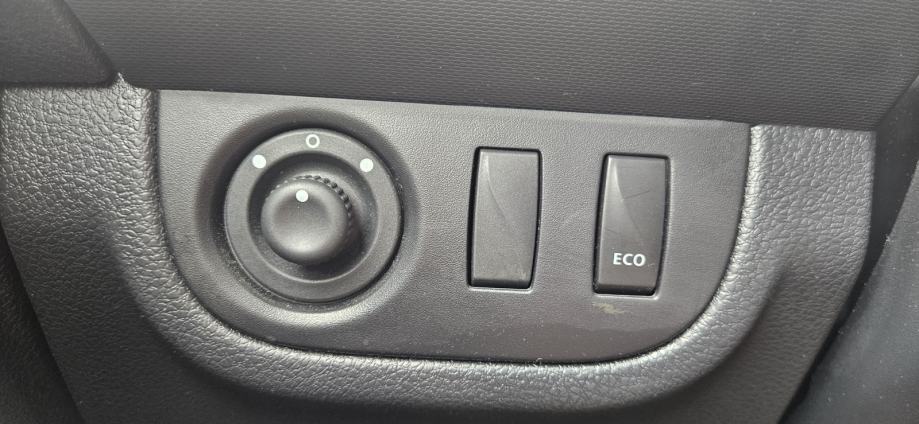 Dacia Sandero 0,9 TCe 90 LPG SERVIS GARANCIJA, fotografija 19