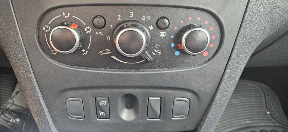 Dacia Sandero 0,9 TCe 90 LPG SERVIS GARANCIJA, fotografija 20