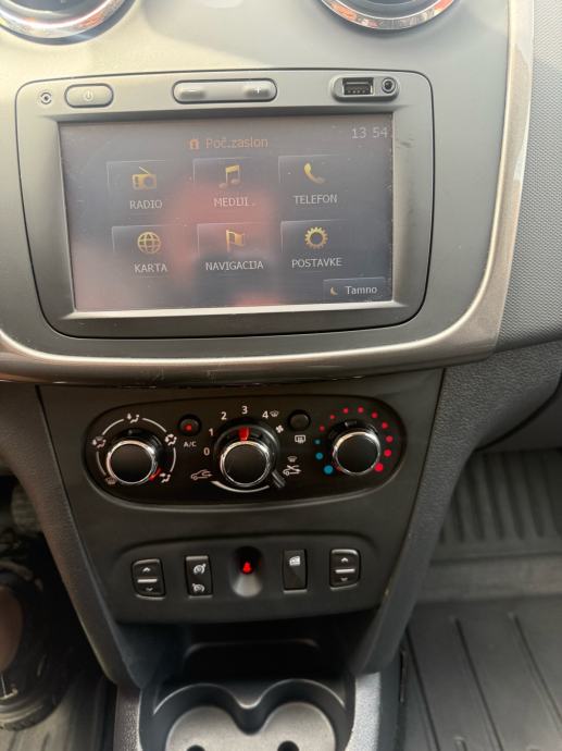 Dacia Sandero 0,9 TCe 90 Prestige ** VELIKI SERVIS **NAVI*, fotografija 16