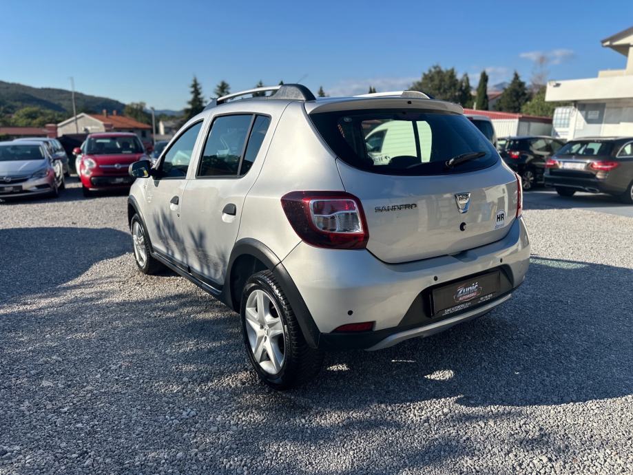 Dacia Sandero 0,9 TCe automatik, fotografija 4