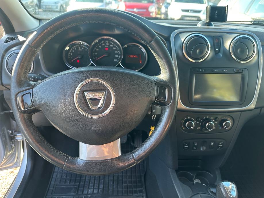 Dacia Sandero 0,9 TCe automatik, fotografija 9