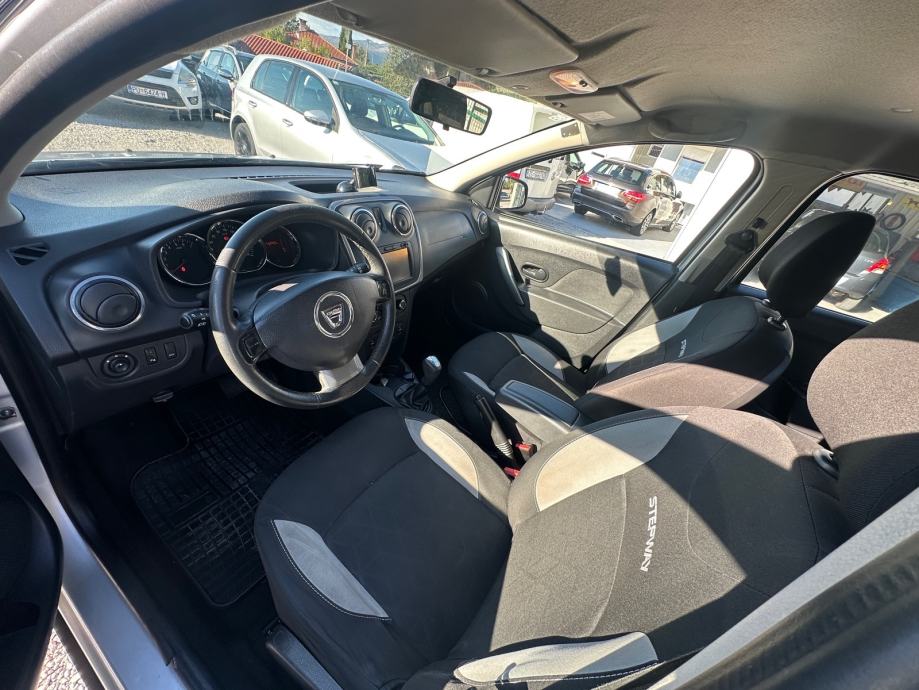 Dacia Sandero 0,9 TCe automatik, fotografija 7