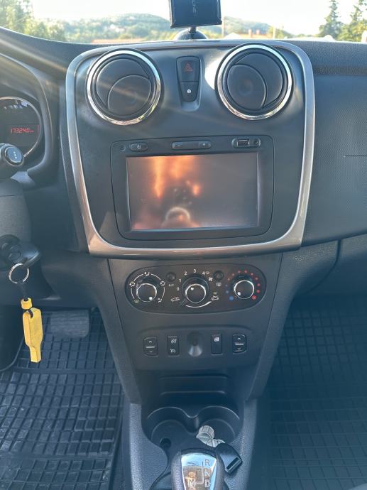 Dacia Sandero 0,9 TCe automatik, fotografija 10