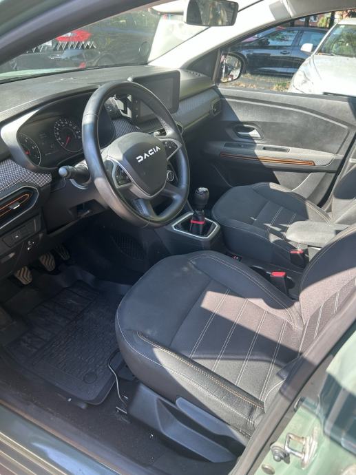 Dacia Sandero 1,0 Eco-G, fotografija 3