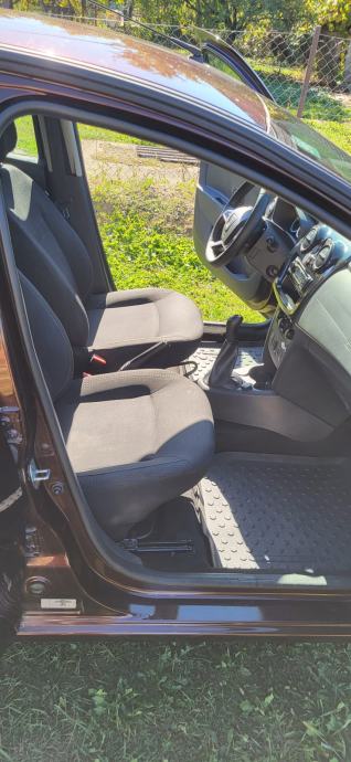 Dacia Sandero 1,0 SCe, fotografija 2