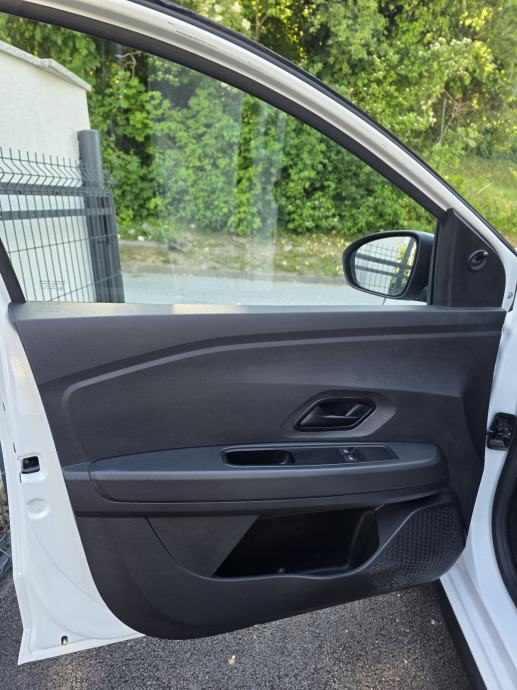 Dacia Sandero 1.0 Tce+LPG•2021.god.•reg.4/2027, fotografija 15