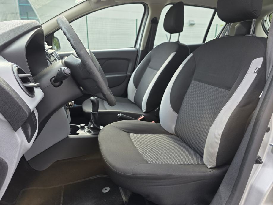 Dacia Sandero 1,2 16V, **REG. God. dana,**Veliki servis, **NOVE gume**, fotografija 7