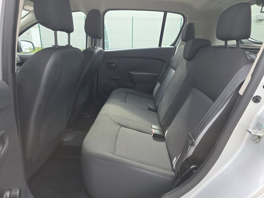 Dacia Sandero 1,2 16V, **REG. God. dana,**Veliki servis, **NOVE gume**, fotografija 8