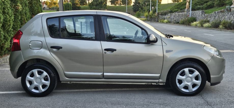 Dacia Sandero 1,4 HR VOZILO KAO NOVO, fotografija 4