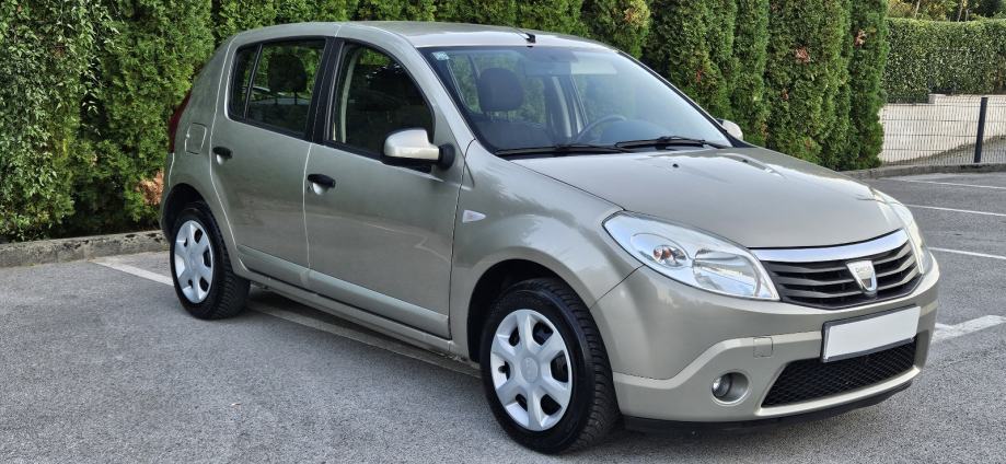 Dacia Sandero 1,4 HR VOZILO KAO NOVO, fotografija 3