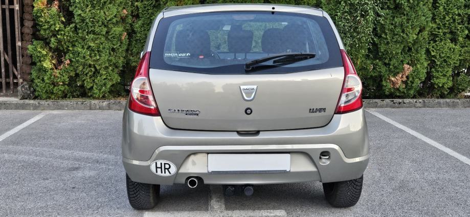 Dacia Sandero 1,4 HR VOZILO KAO NOVO, fotografija 7
