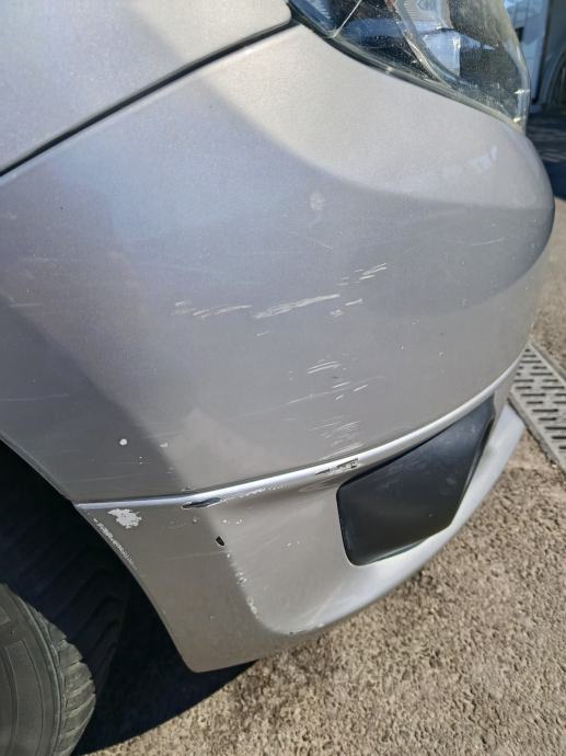 Dacia Sandero 1,5 dCi UPRAVO REGISTRIRAN, fotografija 3