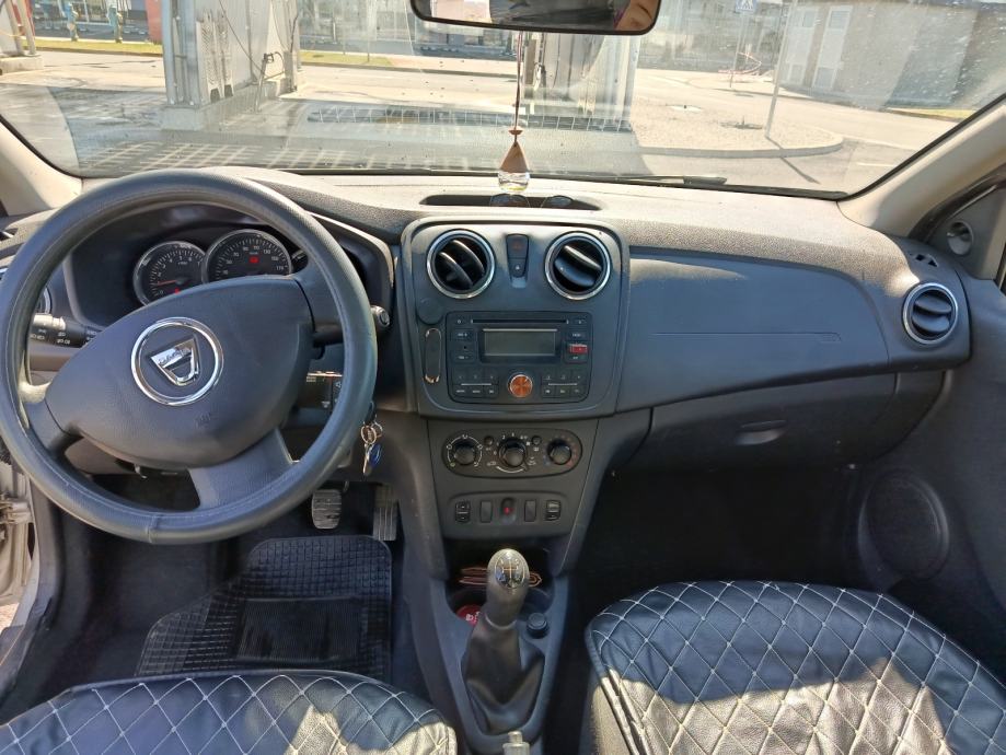 Dacia Sandero 1,5 dCi UPRAVO REGISTRIRAN, fotografija 6