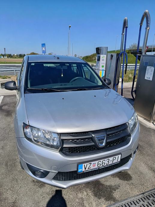 Dacia Sandero 1,5 dCi UPRAVO REGISTRIRAN, fotografija 4