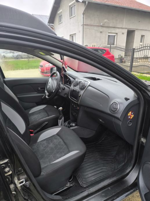 Dacia Sandero 1,5 dCi 90 Prestige, fotografija 3