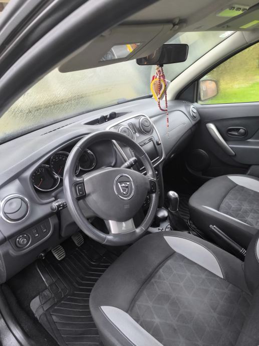 Dacia Sandero 1,5 dCi 90 Prestige, fotografija 4