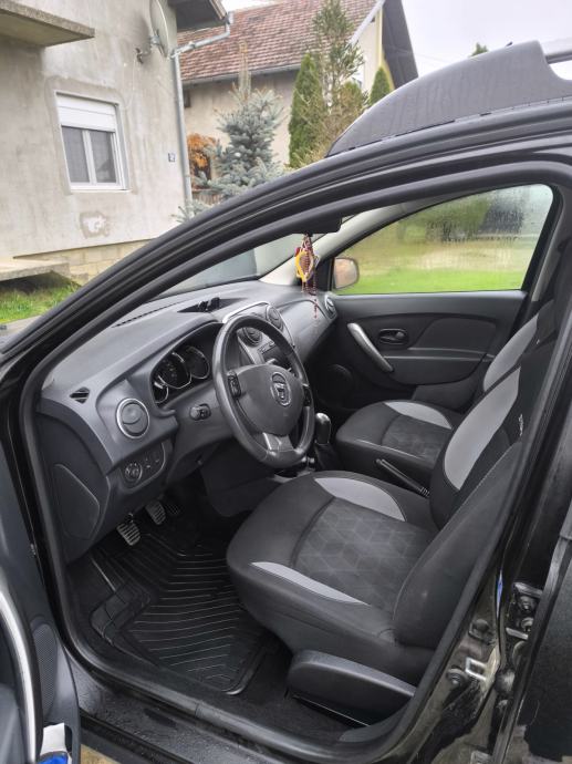 Dacia Sandero 1,5 dCi 90 Prestige, fotografija 5