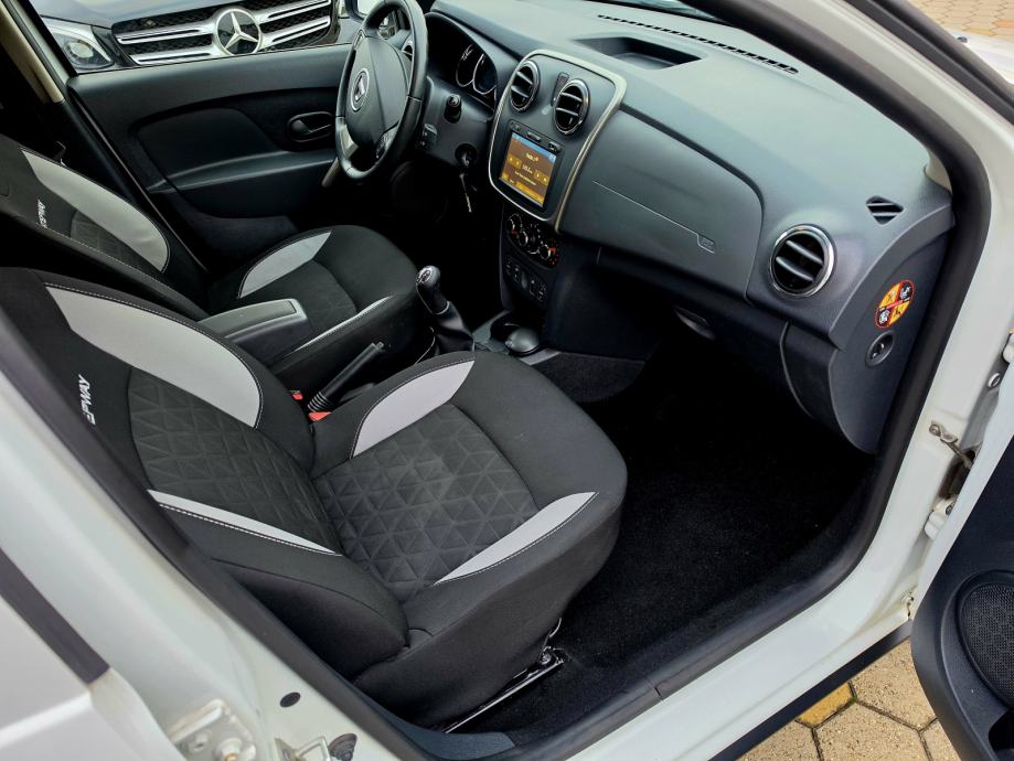 Dacia Sandero 1,5 DCI ,STEPWAY,,2.GOD.JAMSTVA,,94869KM, fotografija 13