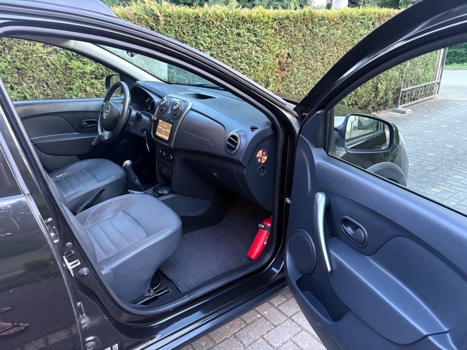 Dacia Sandero 1,5 dCi 90, fotografija 12