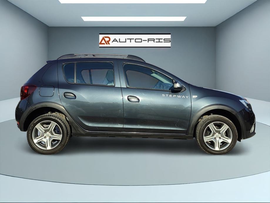 Dacia Sandero 1,5 dCi** STEPWAY **, fotografija 3