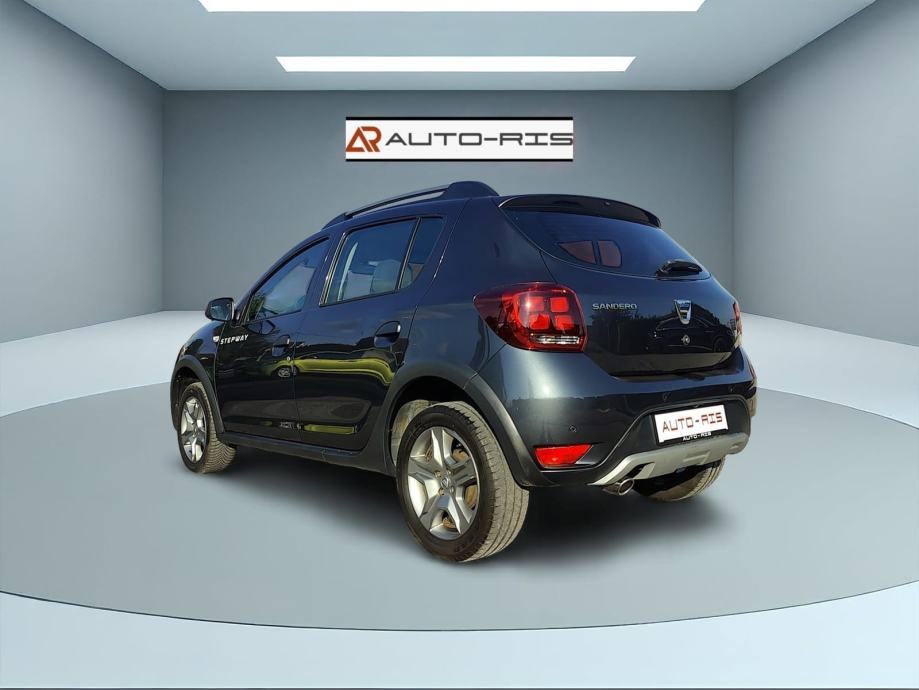 Dacia Sandero 1,5 dCi** STEPWAY **, fotografija 6