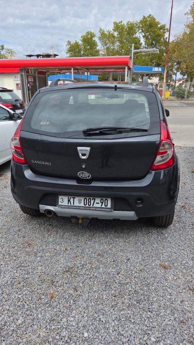 Dacia Sandero 1,6 Stepway povisen prvi vl 4 cilindra navi kuka, fotografija 5