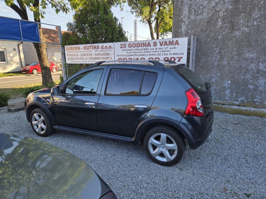 Dacia Sandero 1,6 Stepway povisen prvi vl 4 cilindra navi kuka, fotografija 10