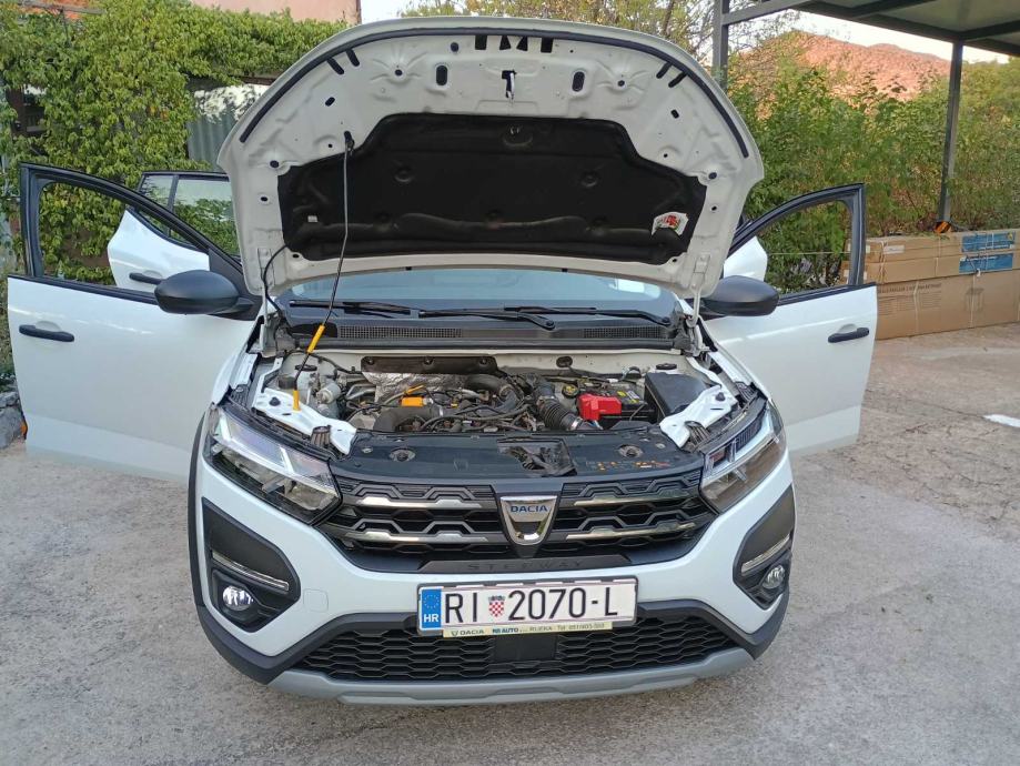 Dacia Sandero Stepway 1,0 Eco-G, fotografija 16