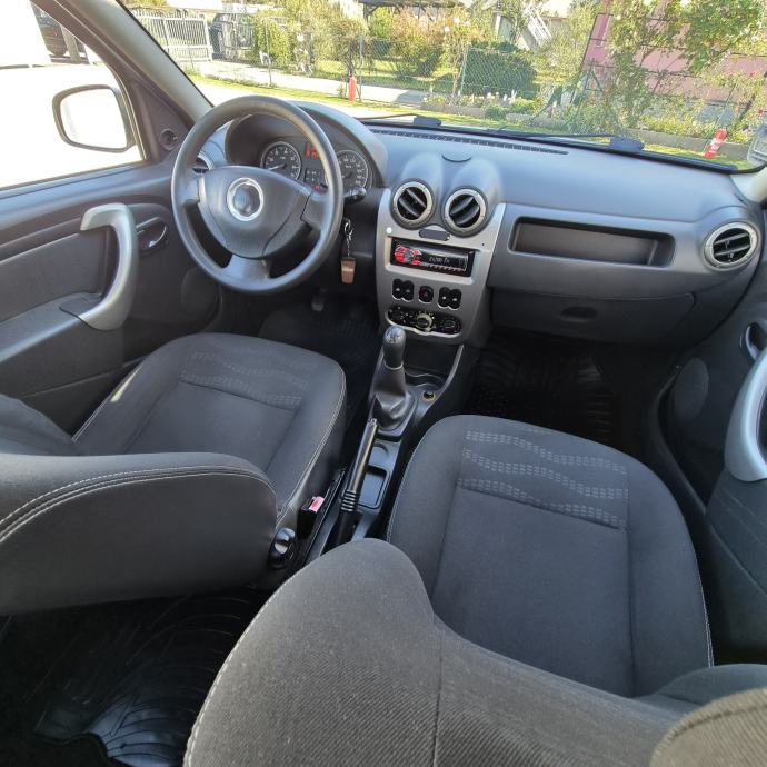 Dacia Sandero Stepway 1,5 dCi ● 143.ooo km ● 1. Vlasnik ● HR auto, fotografija 8