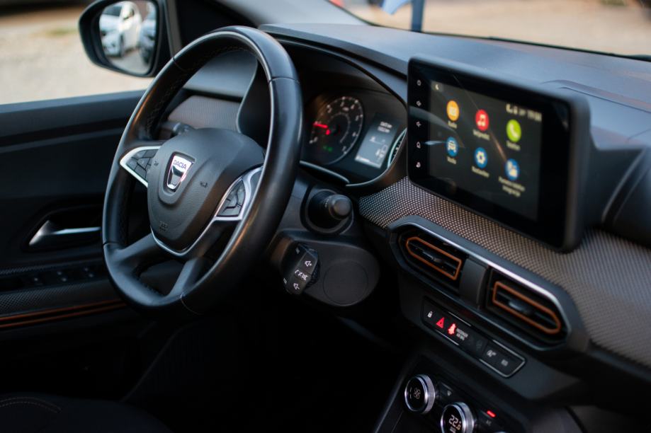 Dacia Sandero Stepway EXTREME SAMO 50000 KM KAO NOVA!!!, fotografija 9