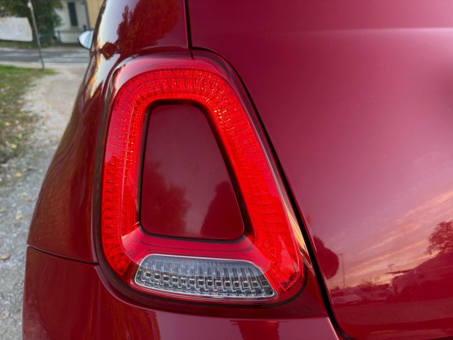 FIAT 500 1.2 8V-V+M SERVIS-LED-PANO-CARPLAY-NEMA 5%, fotografija 9