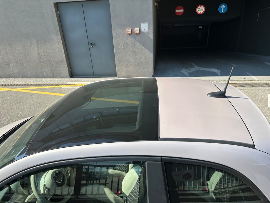 FIAT 500 DOLCEVITA HYBRID 30.900 km PANORAMA TOP OPREMA, fotografija 6