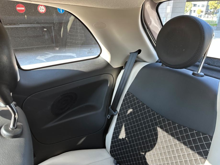 FIAT 500 DOLCEVITA HYBRID 30.900 km PANORAMA TOP OPREMA, fotografija 18