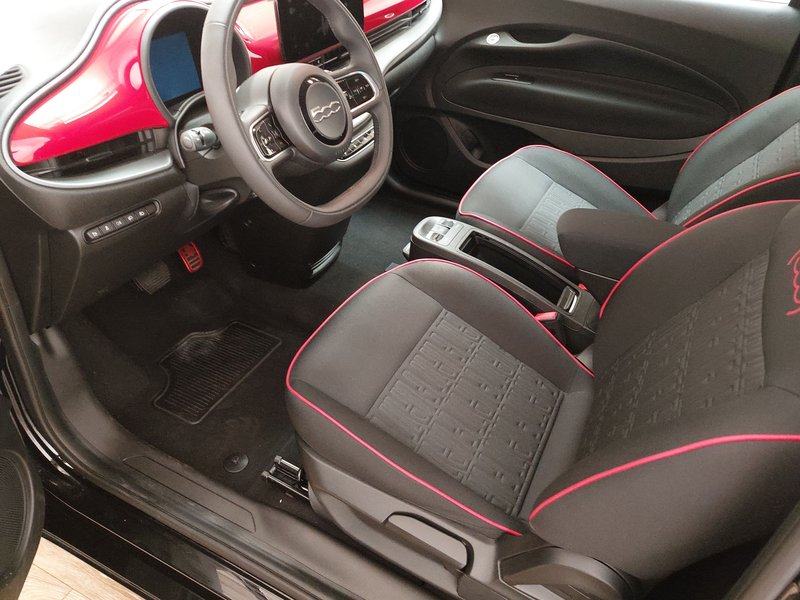 Fiat 500 Red • bežično punjenje • Full LED, fotografija 6