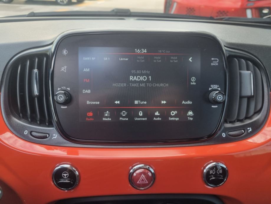 Fiat 500C 1.0 MHEV Dolcevita - SAMO 4.992km - CABRIO, fotografija 15