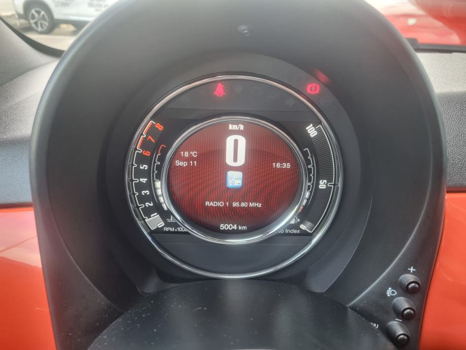 Fiat 500C 1.0 MHEV Dolcevita - SAMO 4.992km - CABRIO, fotografija 16