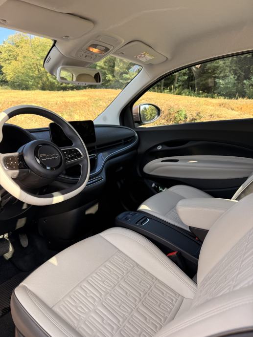 FIAT 500e La Prima | Rose Gold, fotografija 15