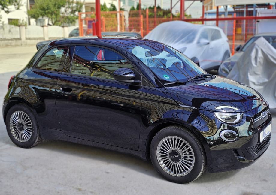 FIAT*500EV*2023G*70KW*29145km*ICON*LED*ALU*NAVI*TOUCH"10*VIRTUAL*14990, fotografija 7