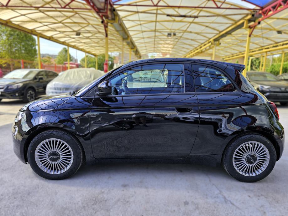 FIAT*500EV*2023G*70KW*29145km*ICON*LED*ALU*NAVI*TOUCH"10*VIRTUAL*14990, fotografija 4